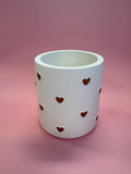 Kubek Serduszka z Jesmonite – pojemnik na akcesoria 8,5 cm