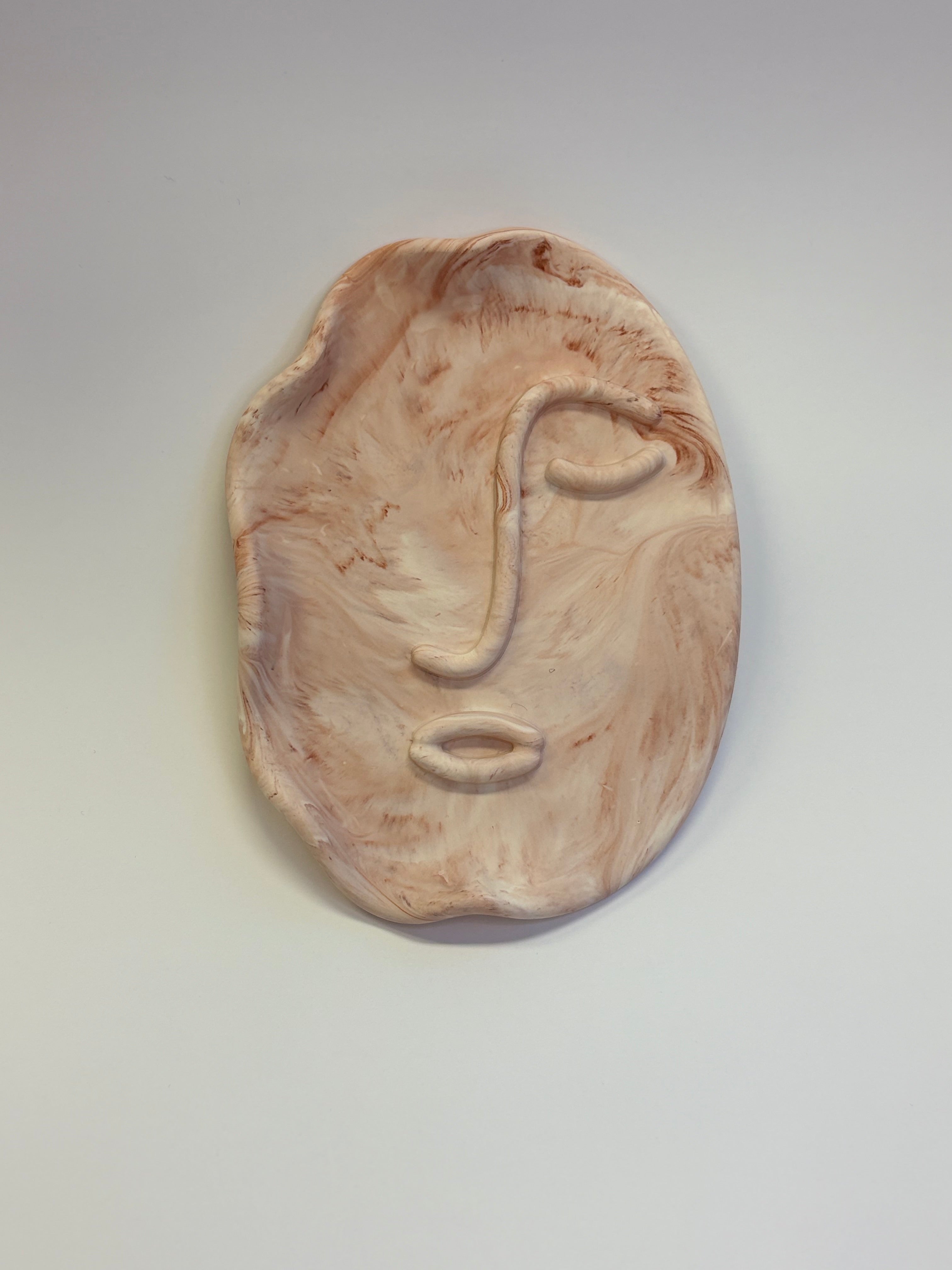 Podstawka z Jesmonite – marmurkowa tacka na palo santo i biżuterię